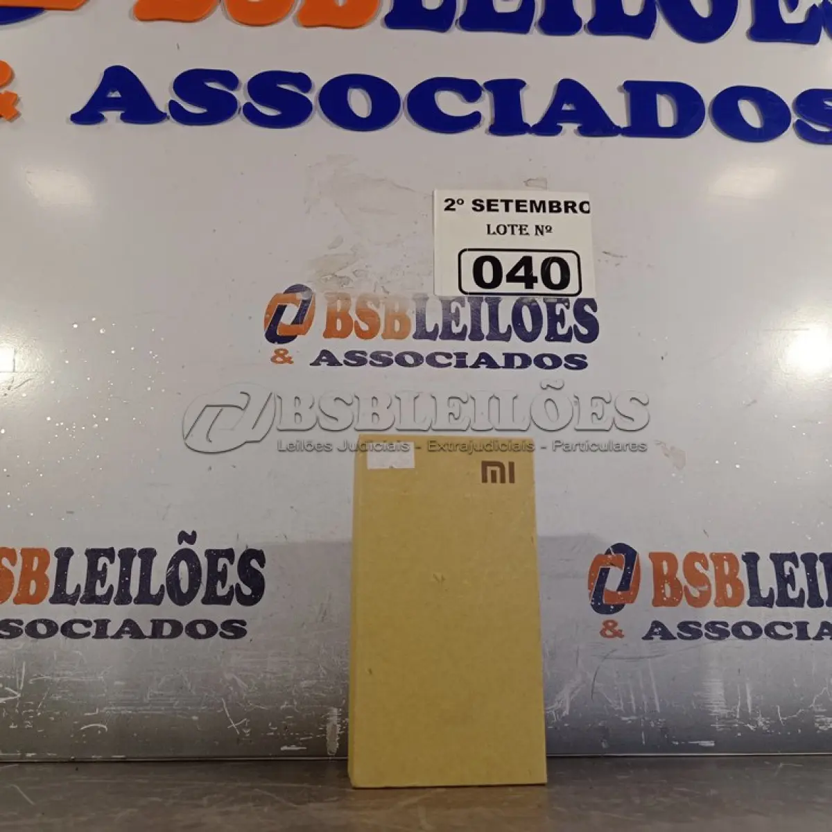 LOTE 040 - 01 CELULAR REDMI. (NO ESTADO) ATENÇÃO! FAZER A VISITAÇÃO ANTES DE ARREMATAR, NÃO SABEMOS SE FUNCIONA. LEILÃO NÃO TEM GARANTIA E NEM DEVOLUÇÃO, SUJEITO A POSSÍVEIS AVARIAS VISÍVEIS/OCULTAS E/OU AUSÊNCIA DE COMPONENTES.