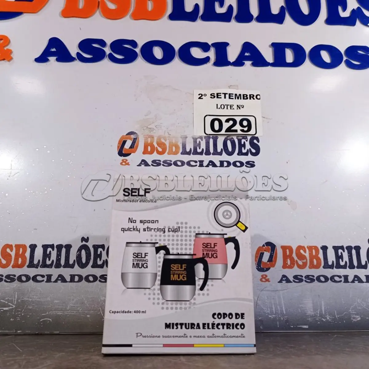 LOTE 029 - 01 COPO MISTURADOR ELÉTRICO. (NO ESTADO) ATENÇÃO! FAZER A VISITAÇÃO ANTES DE ARREMATAR, NÃO SABEMOS SE FUNCIONA. LEILÃO NÃO TEM GARANTIA E NEM DEVOLUÇÃO, SUJEITO A POSSÍVEIS AVARIAS VISÍVEIS/OCULTAS E/OU AUSÊNCIA DE COMPONENTES.