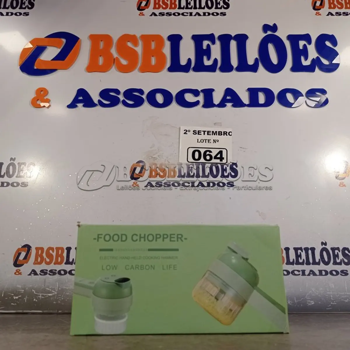 LOTE 064 - 01 TRITURADOR DE ALIMENTOS. (NO ESTADO) ATENÇÃO! FAZER A VISITAÇÃO ANTES DE ARREMATAR, NÃO SABEMOS SE FUNCIONA. LEILÃO NÃO TEM GARANTIA E NEM DEVOLUÇÃO, SUJEITO A POSSÍVEIS AVARIAS VISÍVEIS/OCULTAS E/OU AUSÊNCIA DE COMPONENTES.