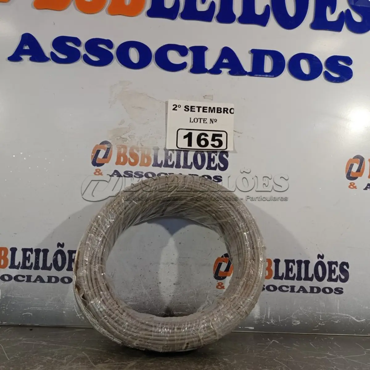 LOTE 165 - 01 ROLO DE CABO FLEXÍVEL 100M 1X2,5MM NA COR CINZA(NOVO). (NO ESTADO) ATENÇÃO! FAZER A VISITAÇÃO ANTES DE ARREMATAR, NÃO SABEMOS SE FUNCIONA. LEILÃO NÃO TEM GARANTIA E NEM DEVOLUÇÃO, SUJEITO A POSSÍVEIS AVARIAS VISÍVEIS/OCULTAS E/OU AUSÊNCIA DE COMPONENTES.