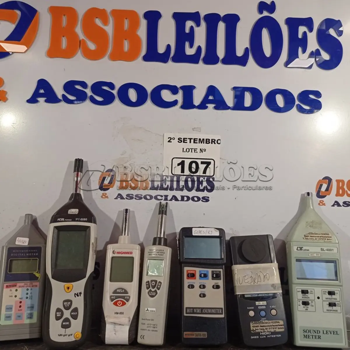 LOTE 107 - 01 LOTE COM VÁRIOS MEDIDORES DIVERSOS. (NO ESTADO) ATENÇÃO! FAZER A VISITAÇÃO ANTES DE ARREMATAR, NÃO SABEMOS SE FUNCIONA. LEILÃO NÃO TEM GARANTIA E NEM DEVOLUÇÃO, SUJEITO A POSSÍVEIS AVARIAS VISÍVEIS/OCULTAS E/OU AUSÊNCIA DE COMPONENTES.