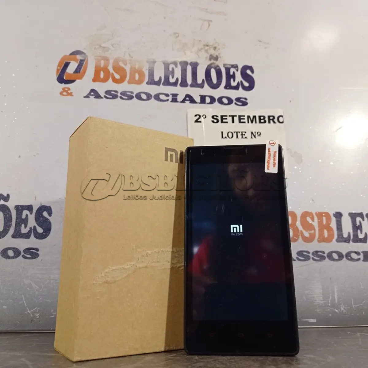 LOTE 220 - 01 CELULAR REDMI. (NO ESTADO) ATENÇÃO! FAZER A VISITAÇÃO ANTES DE ARREMATAR, NÃO SABEMOS SE FUNCIONA. LEILÃO NÃO TEM GARANTIA E NEM DEVOLUÇÃO, SUJEITO A POSSÍVEIS AVARIAS VISÍVEIS/OCULTAS E/OU AUSÊNCIA DE COMPONENTES.