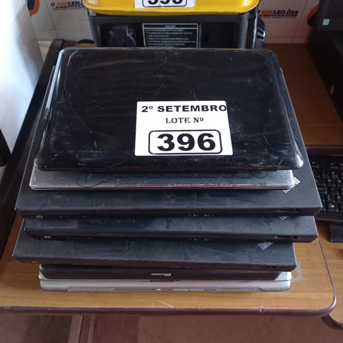 LOTE 396 - 06 NOTEBOOK’S E 02 NETBOOK’S MARCAS E MODELOS DIVERSOS PARA RETIRADA DE PEÇAS. (NO ESTADO) ATENÇÃO! FAZER A VISITAÇÃO ANTES DE ARREMATAR, NÃO SABEMOS SE FUNCIONA. LEILÃO NÃO TEM GARANTIA E NEM DEVOLUÇÃO, SUJEITO A POSSÍVEIS AVARIAS VISÍVEIS/OCULTAS E/OU AUSÊNCIA DE COMPONENTES.