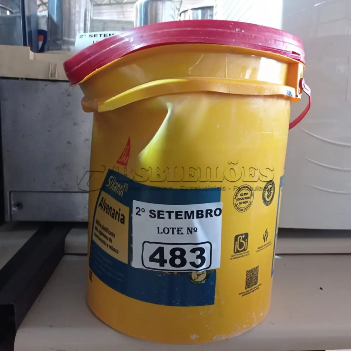 LOTE 483 - 01 BALDE DE SIKANOL ALVENARIA, ADITIVO PLASTIFICANTE PARA ARGAMASSA DE ASSENTAMENTO E REBOCO 18L. (NO ESTADO) ATENÇÃO! FAZER A VISITAÇÃO ANTES DE ARREMATAR, NÃO SABEMOS SE FUNCIONA. LEILÃO NÃO TEM GARANTIA E NEM DEVOLUÇÃO, SUJEITO A POSSÍVEIS AVARIAS VISÍVEIS/OCULTAS E/OU AUSÊNCIA DE COMPONENTES.