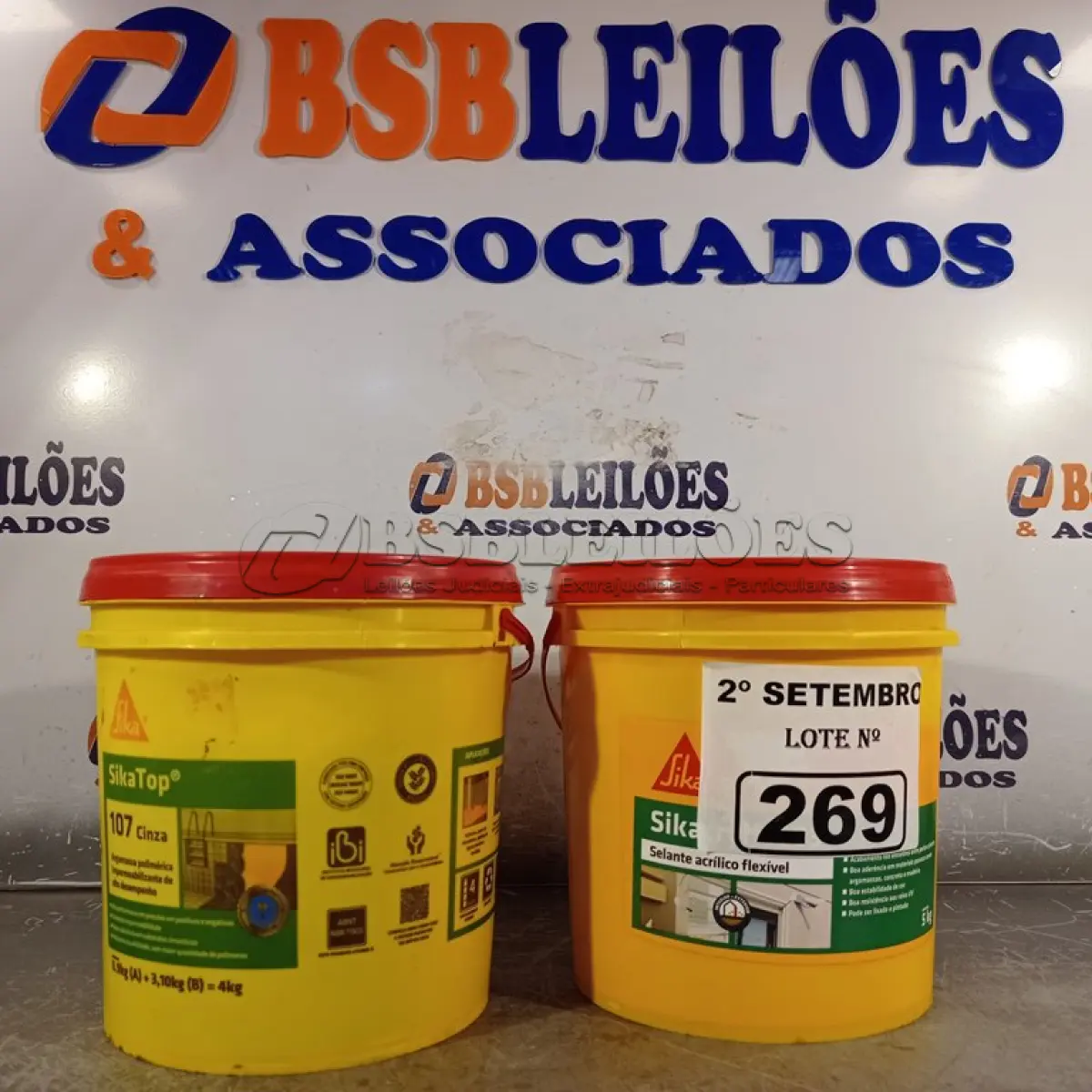 LOTE 269 - 02 BALDES DE SIKACRYL-203, SELANTE ACRÍLICO FLEXÍVEL 5KG. (NO ESTADO) ATENÇÃO! FAZER A VISITAÇÃO ANTES DE ARREMATAR, NÃO SABEMOS SE FUNCIONA. LEILÃO NÃO TEM GARANTIA E NEM DEVOLUÇÃO, SUJEITO A POSSÍVEIS AVARIAS VISÍVEIS/OCULTAS E/OU AUSÊNCIA DE COMPONENTES.