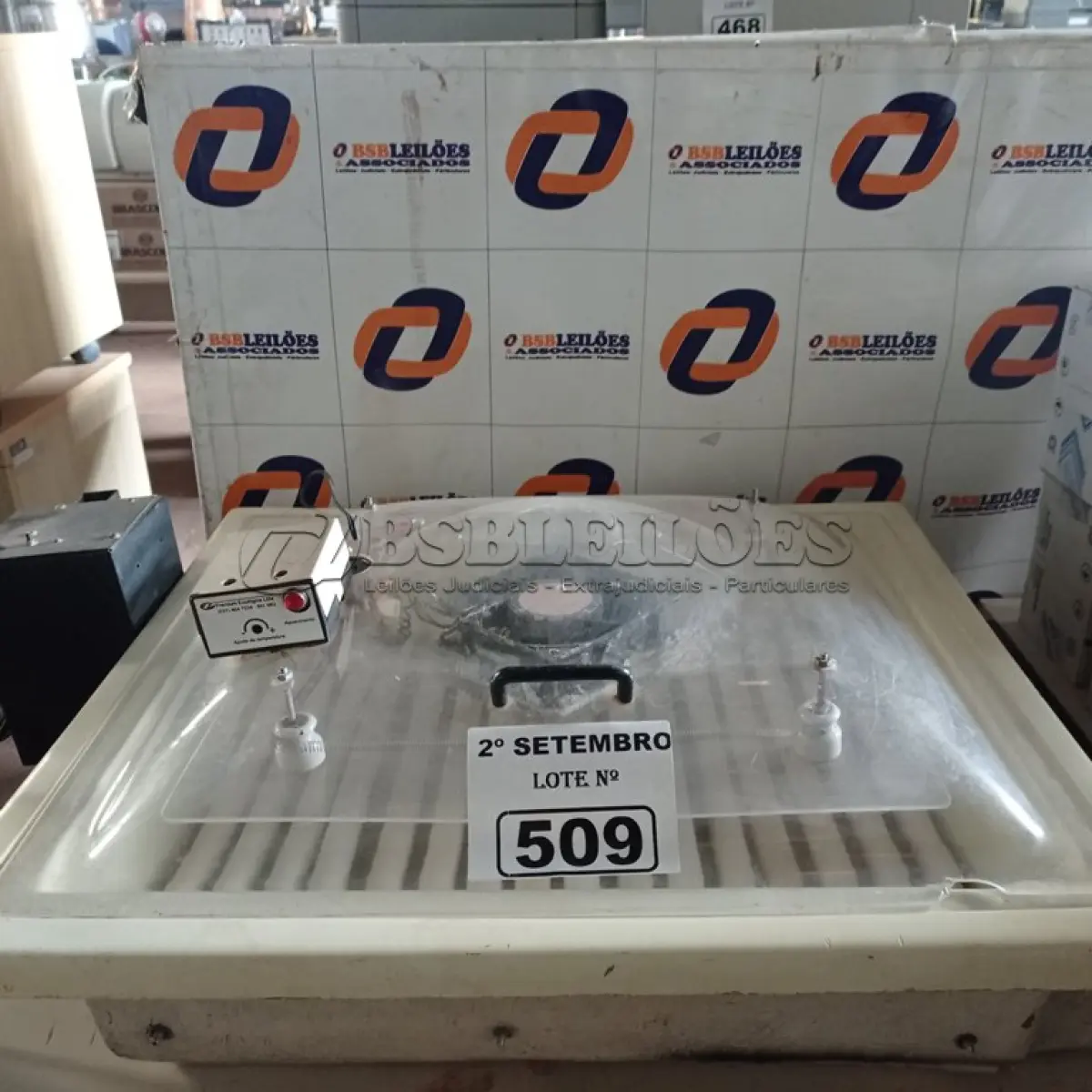 LOTE 509 - 01 CHOCADEIRA. (NO ESTADO) ATENÇÃO! FAZER A VISITAÇÃO ANTES DE ARREMATAR, NÃO SABEMOS SE FUNCIONA. LEILÃO NÃO TEM GARANTIA E NEM DEVOLUÇÃO, SUJEITO A POSSÍVEIS AVARIAS VISÍVEIS/OCULTAS E/OU AUSÊNCIA DE COMPONENTES.