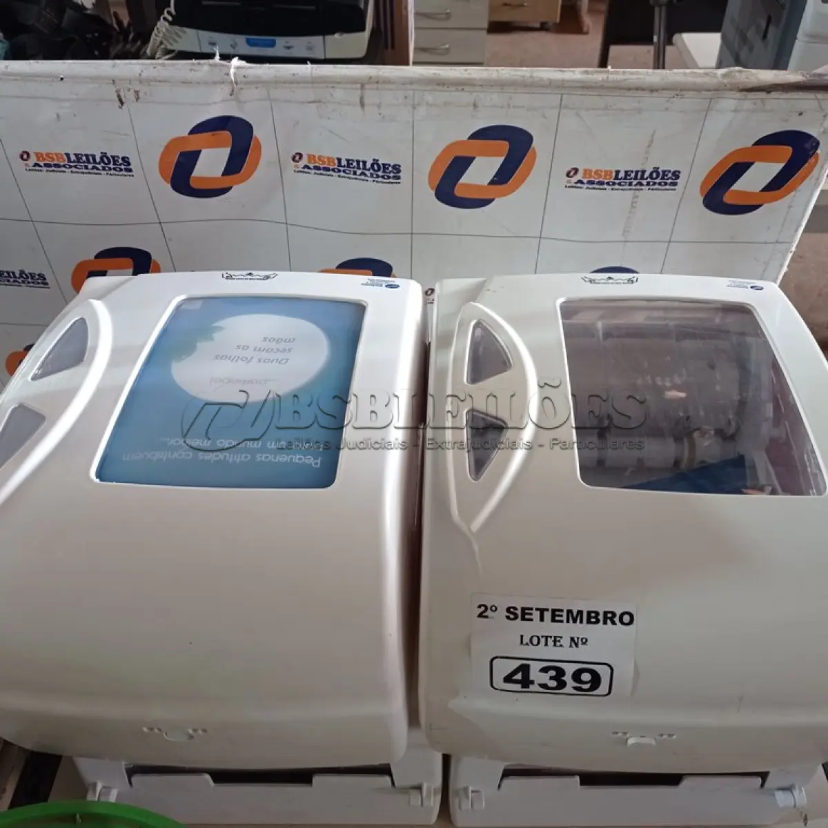 LOTE 439 - 04 TOALHEIROS AUTO CORTE. (NO ESTADO) ATENÇÃO! FAZER A VISITAÇÃO ANTES DE ARREMATAR, NÃO SABEMOS SE FUNCIONA. LEILÃO NÃO TEM GARANTIA E NEM DEVOLUÇÃO, SUJEITO A POSSÍVEIS AVARIAS VISÍVEIS/OCULTAS E/OU AUSÊNCIA DE COMPONENTES.