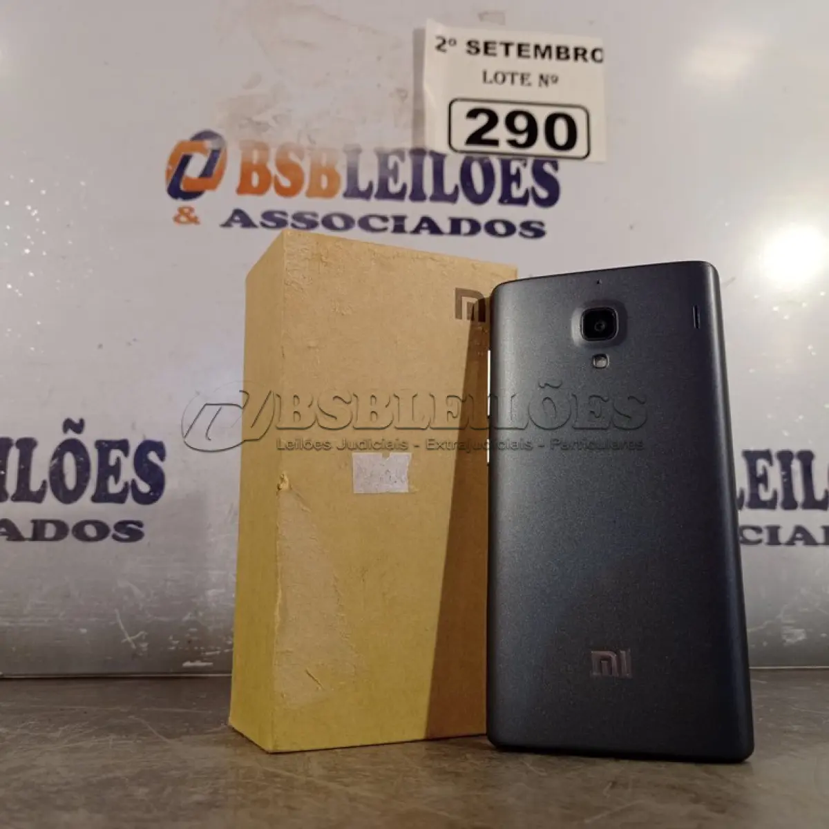 LOTE 290 - 01 CELULAR REDMI. (NO ESTADO) ATENÇÃO! FAZER A VISITAÇÃO ANTES DE ARREMATAR, NÃO SABEMOS SE FUNCIONA. LEILÃO NÃO TEM GARANTIA E NEM DEVOLUÇÃO, SUJEITO A POSSÍVEIS AVARIAS VISÍVEIS/OCULTAS E/OU AUSÊNCIA DE COMPONENTES.
