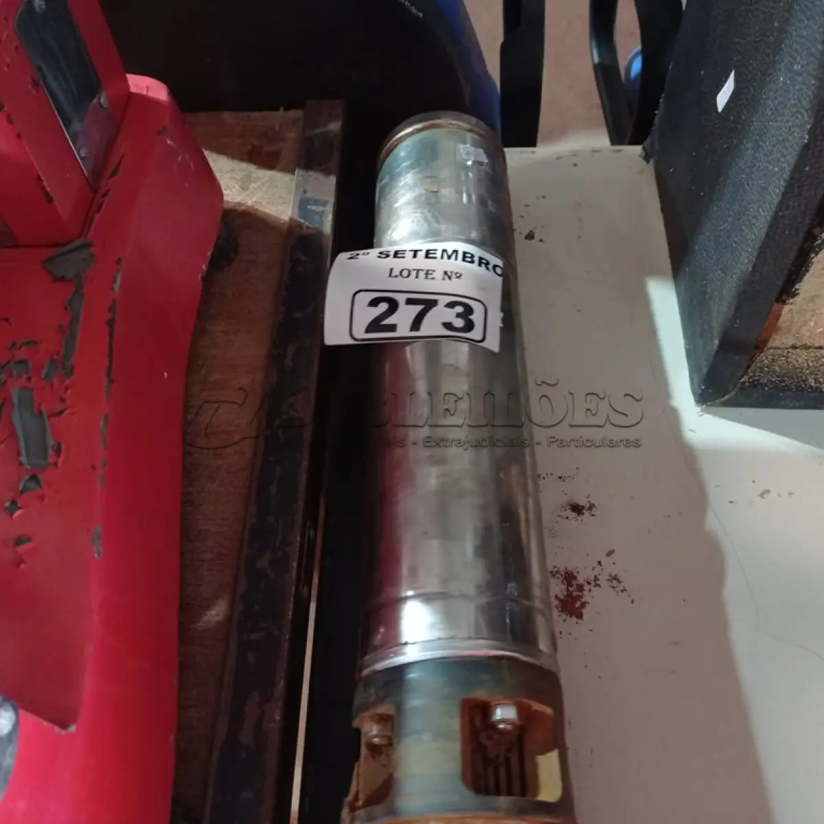 LOTE 273 - 01 BOMBA D’AGUA PARA POÇO ARTESIANO. (NO ESTADO) ATENÇÃO! FAZER A VISITAÇÃO ANTES DE ARREMATAR, NÃO SABEMOS SE FUNCIONA. LEILÃO NÃO TEM GARANTIA E NEM DEVOLUÇÃO, SUJEITO A POSSÍVEIS AVARIAS VISÍVEIS/OCULTAS E/OU AUSÊNCIA DE COMPONENTES.