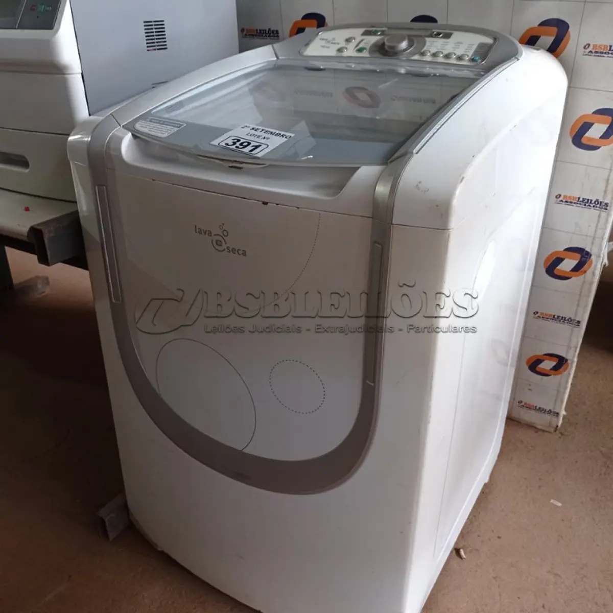 LOTE 391 - 01 LAVA E SECA CAPACIDADE 12KG MARCA ELECTROLUX 220V. (NO ESTADO) ATENÇÃO! FAZER A VISITAÇÃO ANTES DE ARREMATAR, NÃO SABEMOS SE FUNCIONA. LEILÃO NÃO TEM GARANTIA E NEM DEVOLUÇÃO, SUJEITO A POSSÍVEIS AVARIAS VISÍVEIS/OCULTAS E/OU AUSÊNCIA DE COMPONENTES.