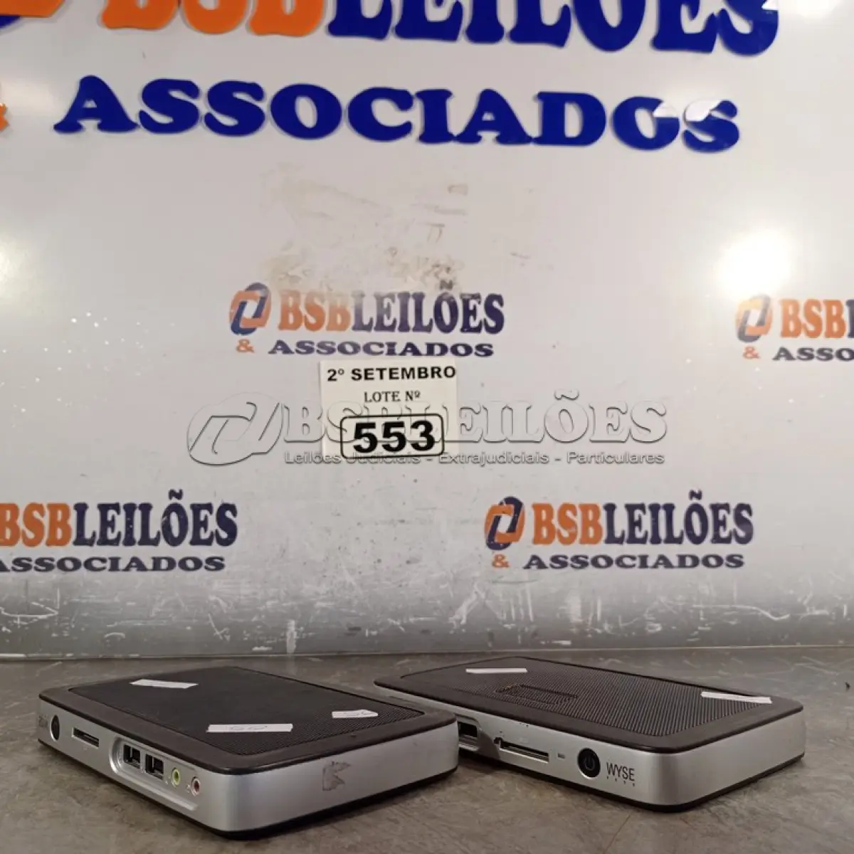 LOTE 553 - 02 TERMINAIS WYSE. (NO ESTADO) ATENÇÃO! FAZER A VISITAÇÃO ANTES DE ARREMATAR, NÃO SABEMOS SE FUNCIONA. LEILÃO NÃO TEM GARANTIA E NEM DEVOLUÇÃO, SUJEITO A POSSÍVEIS AVARIAS VISÍVEIS/OCULTAS E/OU AUSÊNCIA DE COMPONENTES.