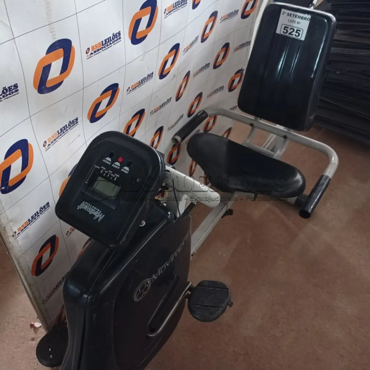 LOTE 525 - 01 BICICLETA ERGOMÉTRICA. (NO ESTADO) ATENÇÃO! FAZER A VISITAÇÃO ANTES DE ARREMATAR, NÃO SABEMOS SE FUNCIONA. LEILÃO NÃO TEM GARANTIA E NEM DEVOLUÇÃO, SUJEITO A POSSÍVEIS AVARIAS VISÍVEIS/OCULTAS E/OU AUSÊNCIA DE COMPONENTES.
