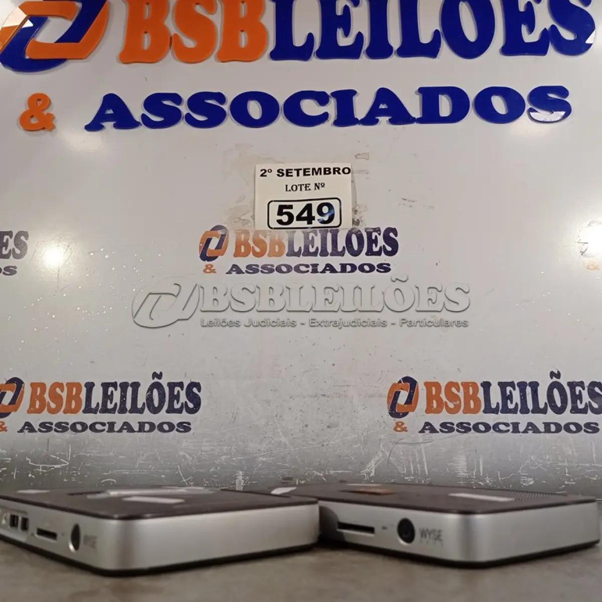 LOTE 549 - 02 TERMINAIS WYSE. (NO ESTADO) ATENÇÃO! FAZER A VISITAÇÃO ANTES DE ARREMATAR, NÃO SABEMOS SE FUNCIONA. LEILÃO NÃO TEM GARANTIA E NEM DEVOLUÇÃO, SUJEITO A POSSÍVEIS AVARIAS VISÍVEIS/OCULTAS E/OU AUSÊNCIA DE COMPONENTES.