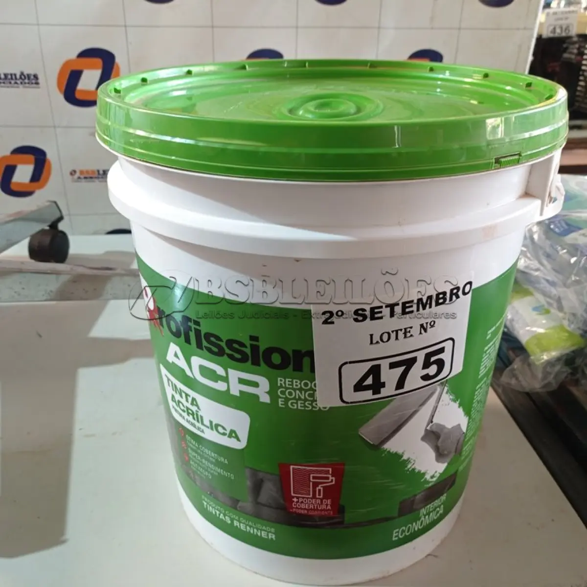 LOTE 475 - 01 BALDE DE TINTA ACRÍLICA 18L NA COR CONCRETO FOSCO. (NO ESTADO) ATENÇÃO! FAZER A VISITAÇÃO ANTES DE ARREMATAR, NÃO SABEMOS SE FUNCIONA. LEILÃO NÃO TEM GARANTIA E NEM DEVOLUÇÃO, SUJEITO A POSSÍVEIS AVARIAS VISÍVEIS/OCULTAS E/OU AUSÊNCIA DE COMPONENTES.
