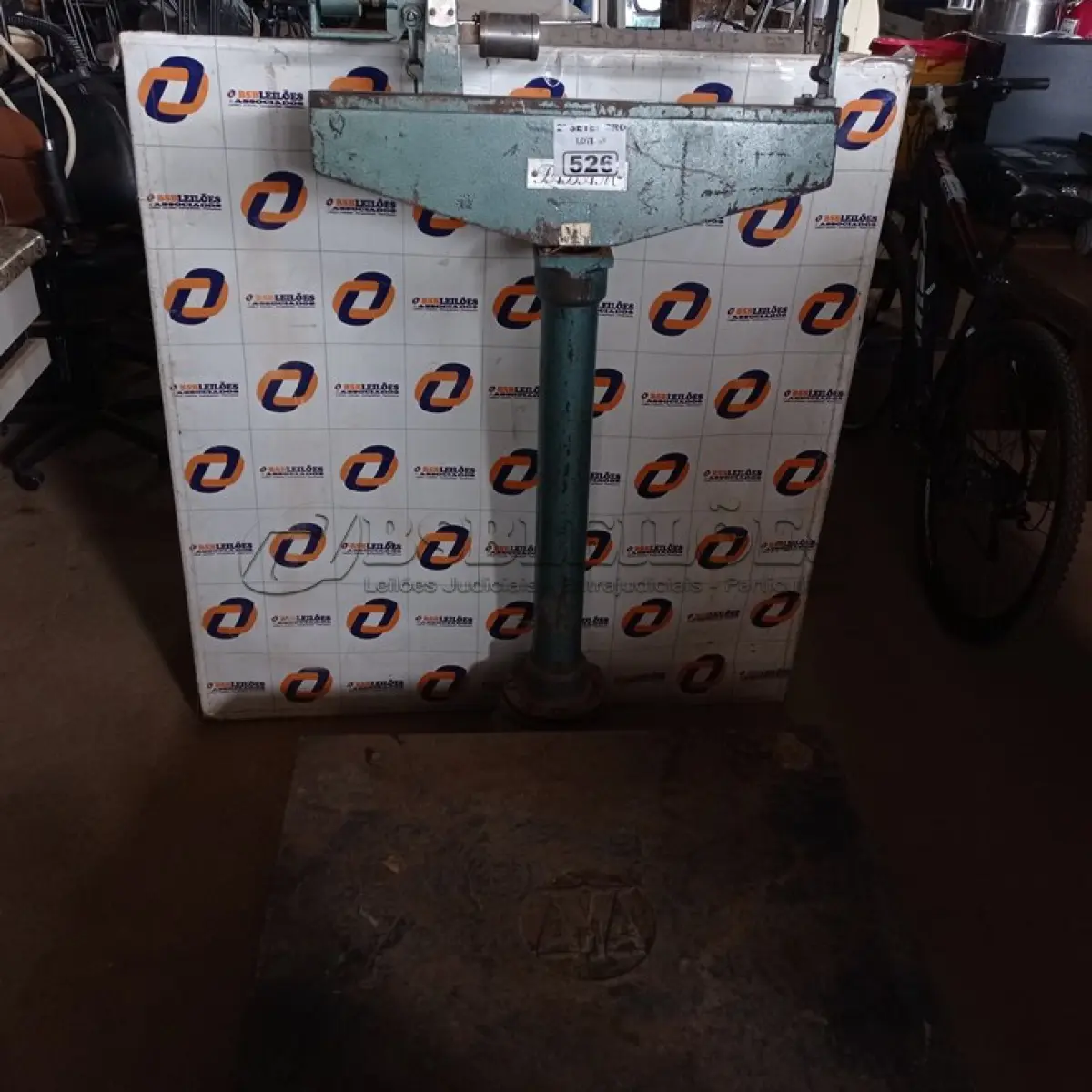LOTE 526 - 01 BALANÇA MARCA FABAM CAPACIDADE 1.000KG. (NO ESTADO) ATENÇÃO! FAZER A VISITAÇÃO ANTES DE ARREMATAR, NÃO SABEMOS SE FUNCIONA. LEILÃO NÃO TEM GARANTIA E NEM DEVOLUÇÃO, SUJEITO A POSSÍVEIS AVARIAS VISÍVEIS/OCULTAS E/OU AUSÊNCIA DE COMPONENTES.
