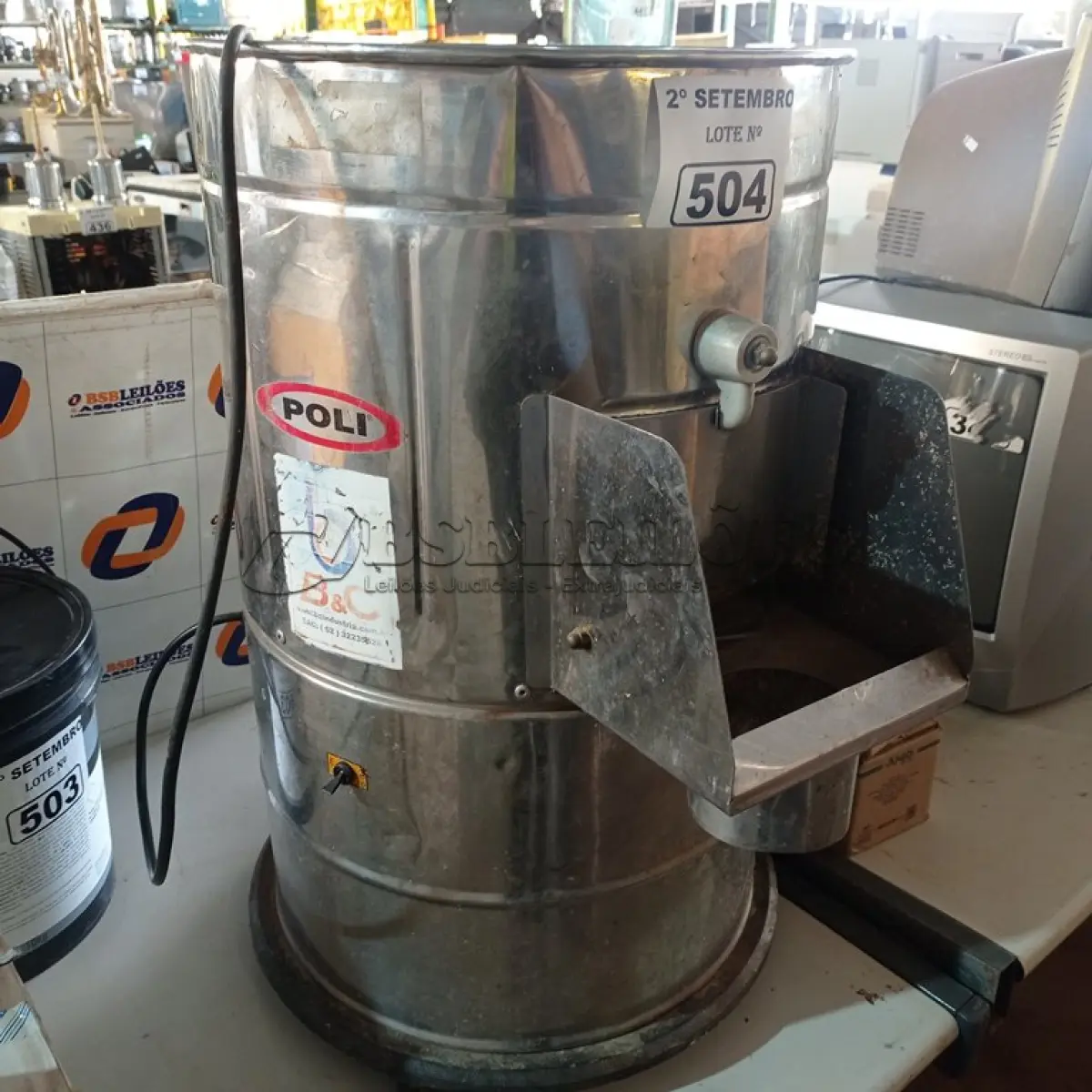 LOTE 504 - 01 DESCASCADOR DE BATATAS INDUSTRIAL. (NO ESTADO) ATENÇÃO! FAZER A VISITAÇÃO ANTES DE ARREMATAR, NÃO SABEMOS SE FUNCIONA. LEILÃO NÃO TEM GARANTIA E NEM DEVOLUÇÃO, SUJEITO A POSSÍVEIS AVARIAS VISÍVEIS/OCULTAS E/OU AUSÊNCIA DE COMPONENTES.