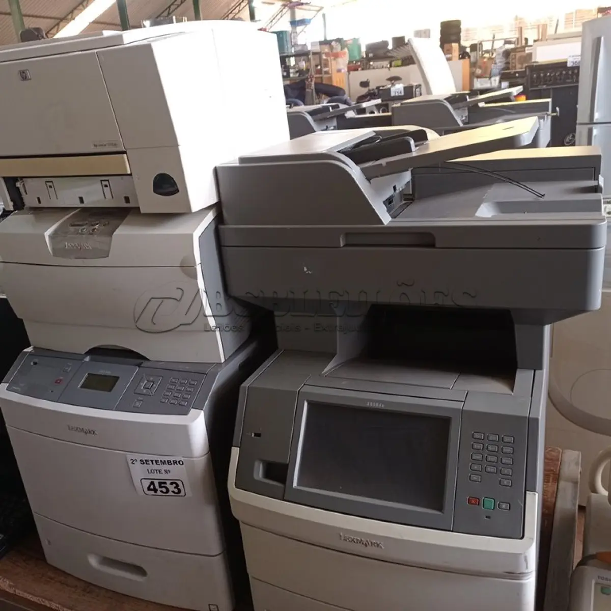 LOTE 453 - 03 IMPRESSORAS SENDO 01 MULTIFUNCIONAL MARCA LEXMARK MODELO X656-DE. (NO ESTADO) ATENÇÃO! FAZER A VISITAÇÃO ANTES DE ARREMATAR, NÃO SABEMOS SE FUNCIONA. LEILÃO NÃO TEM GARANTIA E NEM DEVOLUÇÃO, SUJEITO A POSSÍVEIS AVARIAS VISÍVEIS/OCULTAS E/OU AUSÊNCIA DE COMPONENTES.