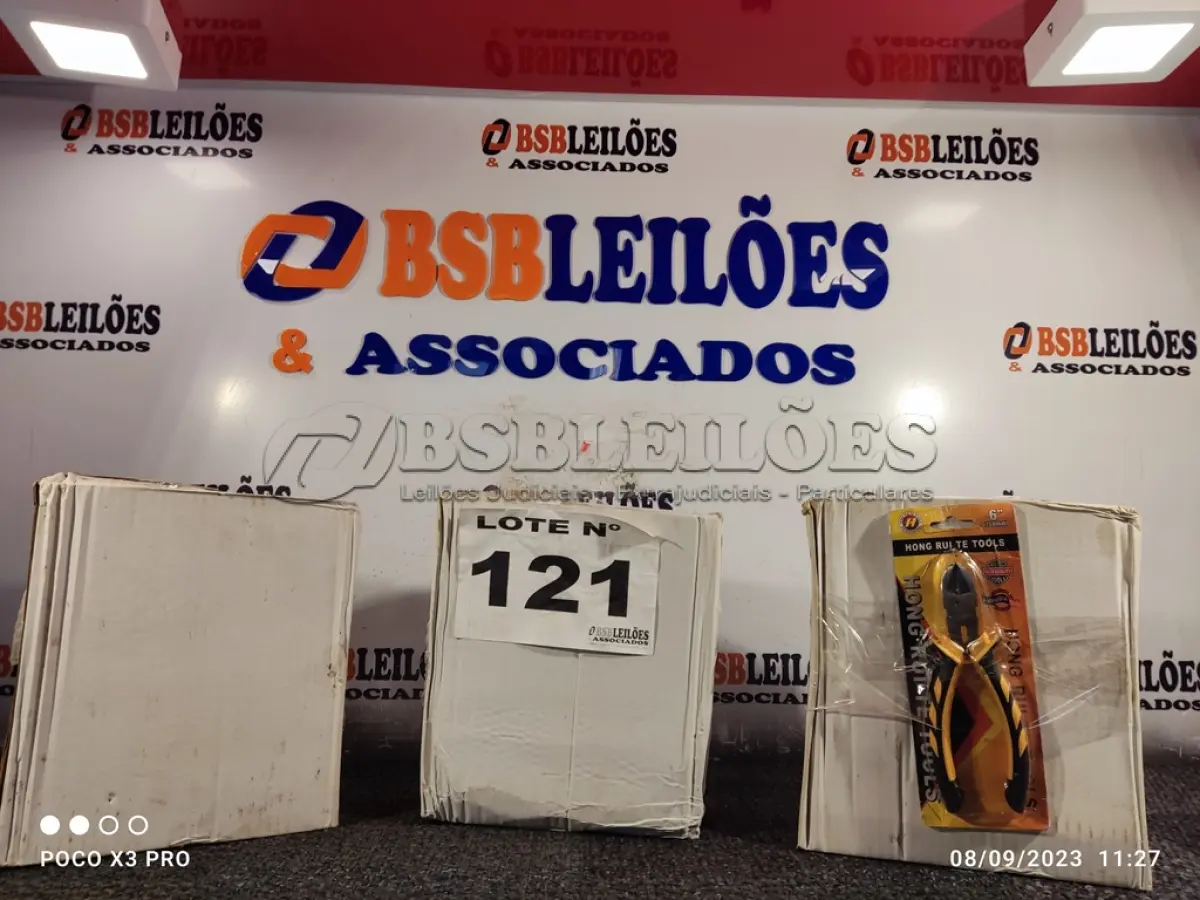 LOTE 121 - 37 – ALICATES DE CORTES (NO ESTADO, NÃO SABEMOS SE FUNCIONA. LEILÃO NÃO TEM GARANTIA E NEM DEVOLUÇÃO, SUJEITO A POSSÍVEIS AVARIAS VISÍVEIS/OCULTAS E/OU AUSÊNCIA DE COMPONENTES)