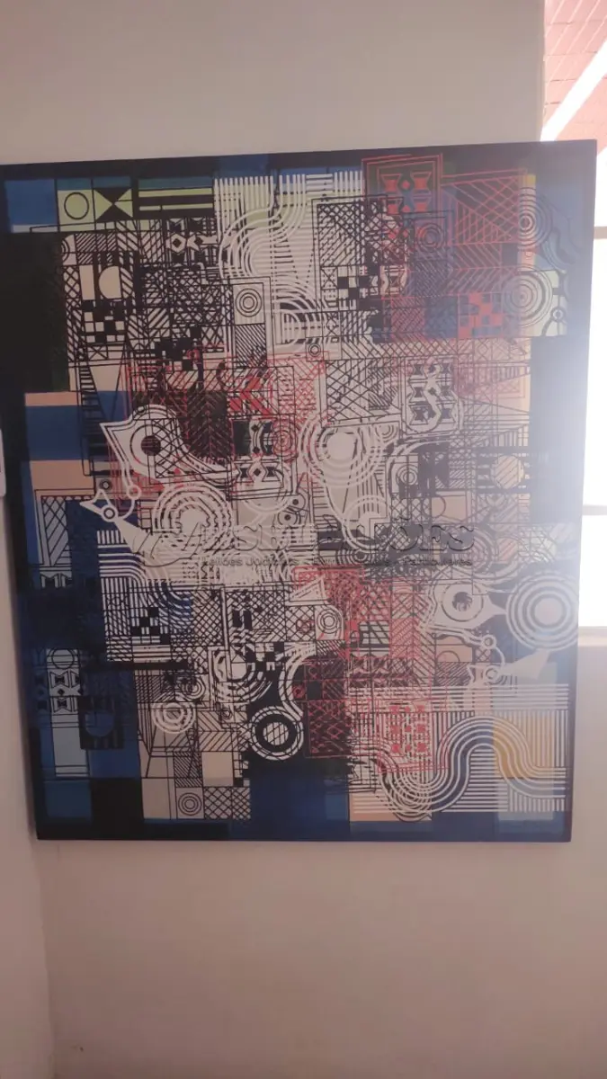 LOTE 005 - ROBERTO BURLE MARX - 1986 - "PANNEUX". TINTA GRÁFICA SOBRE TECIDO MONTADO EM ESTRUTURA DE MADEIRA (CHASSI), COM MOLDURA BAGUETE DE CEDRO. ASSINADO E DATADO NO C.I.D. OBRA MED.122X102 (NO ESTADO)