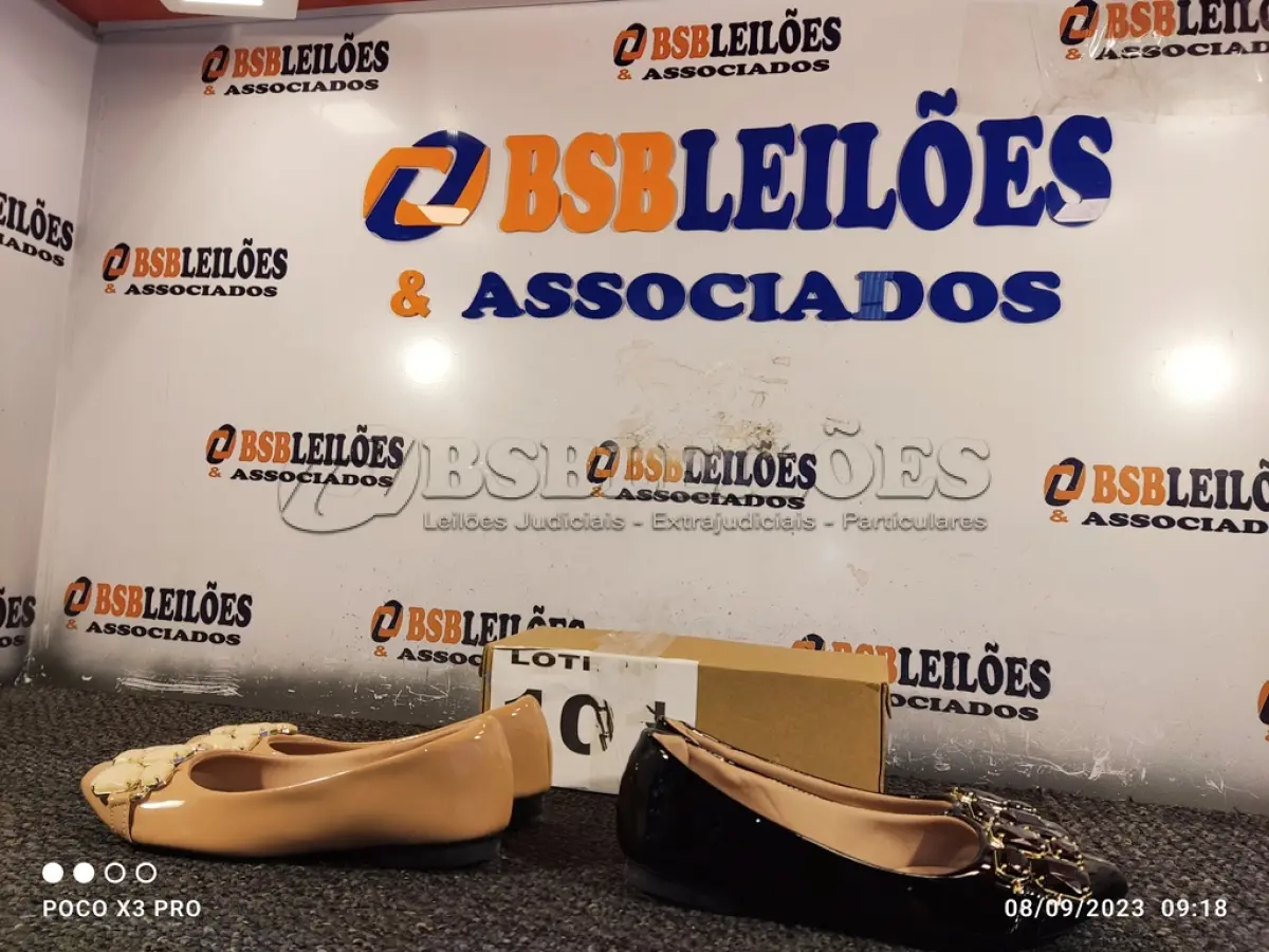 LOTE 101 - 02 – PARES DE CALÇADOS FEMININO Nº 35 (NO ESTADO, NÃO SABEMOS SE FUNCIONA. LEILÃO NÃO TEM GARANTIA E NEM DEVOLUÇÃO, SUJEITO A POSSÍVEIS AVARIAS VISÍVEIS/OCULTAS E/OU AUSÊNCIA DE COMPONENTES)