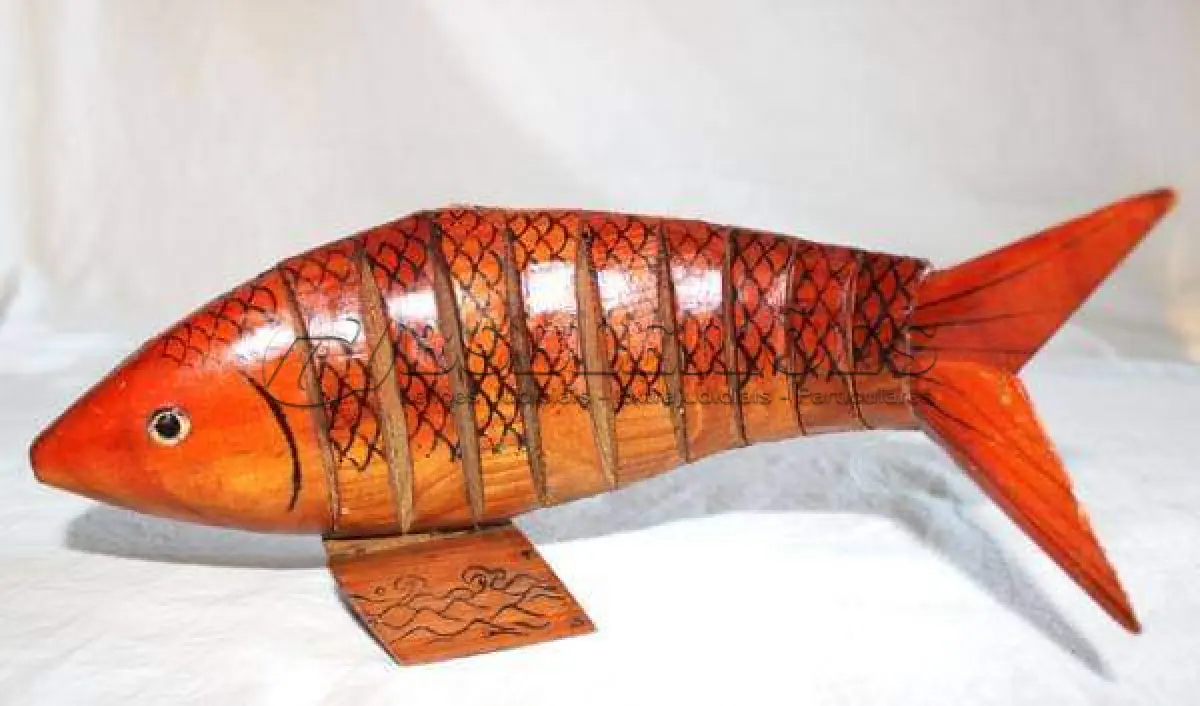 LOTE 028 - RARA E DIFERENTE ESCULTURA EM MADEIRA, A PEÇA SE MOVIMENTA, 30 CM.(NO ESTADO)
