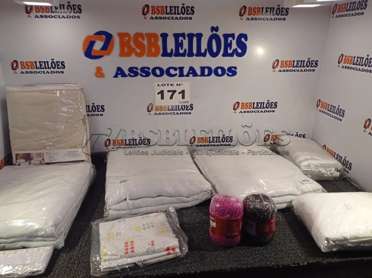LOTE 171 - 10 – ITENS DE ENXOVAL DIVERSOS (NO ESTADO, NÃO SABEMOS SE FUNCIONA. LEILÃO NÃO TEM GARANTIA E NEM DEVOLUÇÃO, SUJEITO A POSSÍVEIS AVARIAS VISÍVEIS/OCULTAS E/OU AUSÊNCIA DE COMPONENTES)
