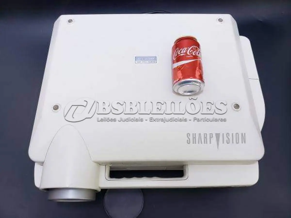 LOTE 003 - PROJETOR LCD SHARP VISION XV-S55U (NO ESTADO)