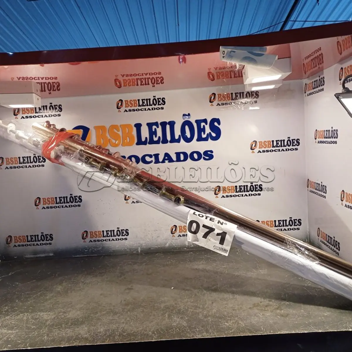 LOTE 071 - 04 - KITS VARÃO PARA CORTINA (NO ESTADO, NÃO SABEMOS SE FUNCIONA. LEILÃO NÃO TEM GARANTIA E NEM DEVOLUÇÃO, SUJEITO A POSSÍVEIS AVARIAS VISÍVEIS/OCULTAS E/OU AUSÊNCIA DE COMPONENTES)