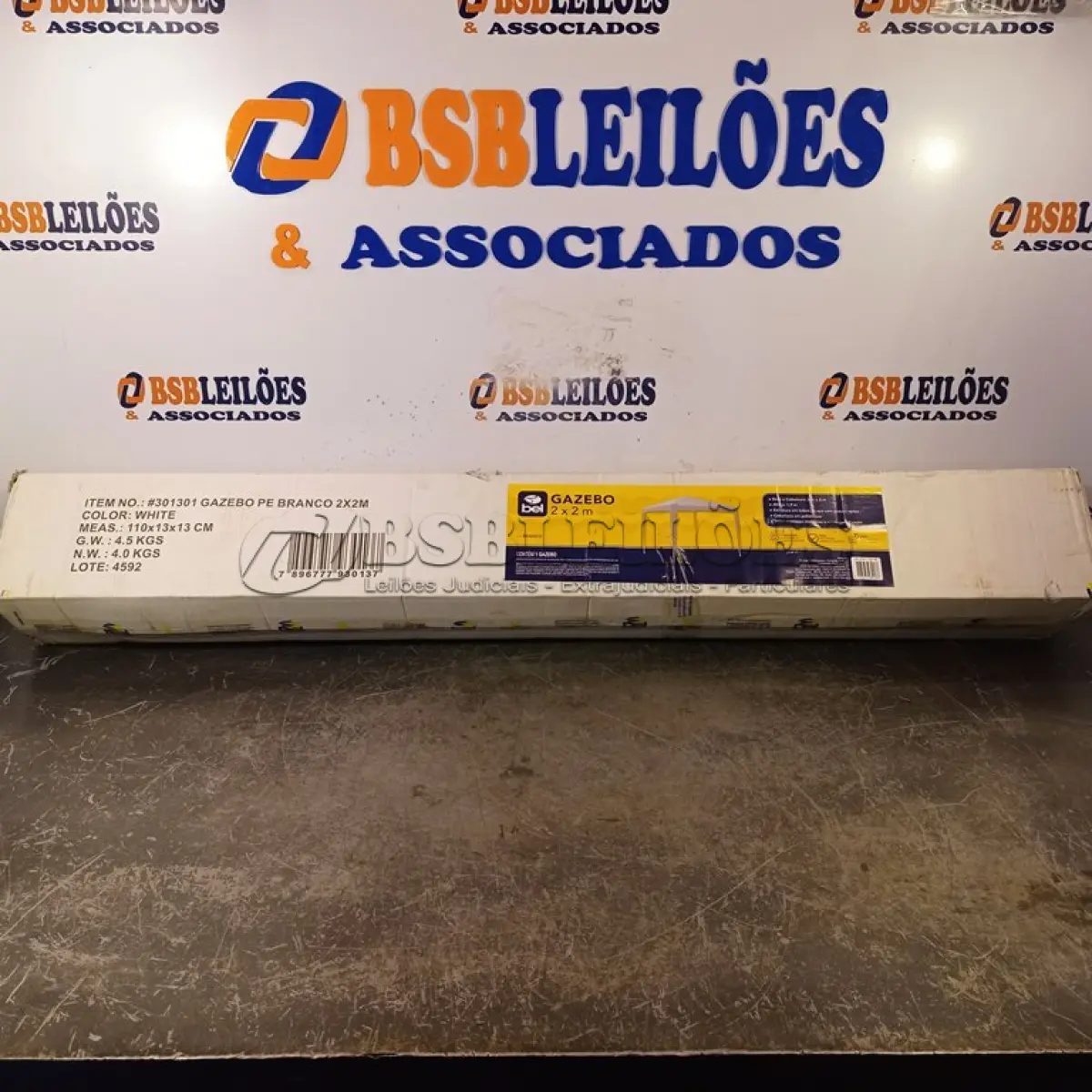 LOTE 020 - 01 – TENDA GAZEBO 2,0 X2,0 (NO ESTADO, NÃO SABEMOS SE FUNCIONA. LEILÃO NÃO TEM GARANTIA E NEM DEVOLUÇÃO, SUJEITO A POSSÍVEIS AVARIAS VISÍVEIS/OCULTAS E/OU AUSÊNCIA DE COMPONENTES)