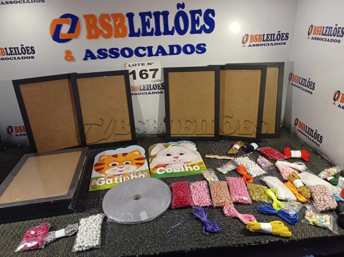 LOTE 167 - 44 – ITENS DE PAPELARIA (NO ESTADO, NÃO SABEMOS SE FUNCIONA. LEILÃO NÃO TEM GARANTIA E NEM DEVOLUÇÃO, SUJEITO A POSSÍVEIS AVARIAS VISÍVEIS/OCULTAS E/OU AUSÊNCIA DE COMPONENTES)