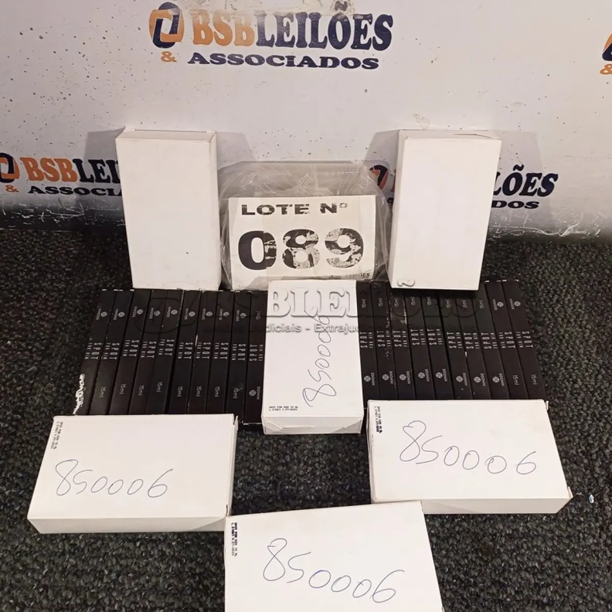 LOTE 089 - 80 - PERFUMES SPOT FOR HIM HINODE 15ML (NO ESTADO, NÃO SABEMOS SE FUNCIONA. LEILÃO NÃO TEM GARANTIA E NEM DEVOLUÇÃO, SUJEITO A POSSÍVEIS AVARIAS VISÍVEIS/OCULTAS E/OU AUSÊNCIA DE COMPONENTES)
