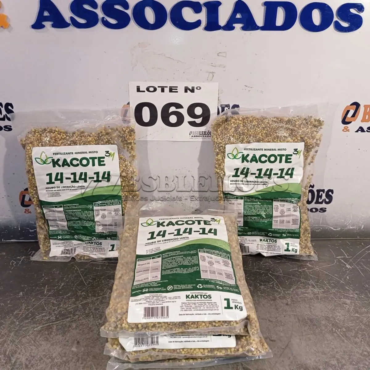 LOTE 069 - 5 KG ADUBO LIBERAÇÃO LENTA 14-14-14 3M OSMOCOTE KAKTOS (NO ESTADO, NÃO SABEMOS SE FUNCIONA. LEILÃO NÃO TEM GARANTIA E NEM DEVOLUÇÃO, SUJEITO A POSSÍVEIS AVARIAS VISÍVEIS/OCULTAS E/OU AUSÊNCIA DE COMPONENTES)