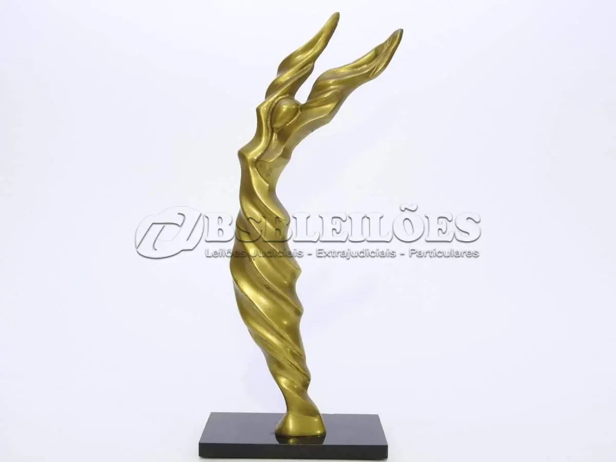 LOTE 016 - ESCULTURA EM BRONZE ARTISTA PIAZI 30 CM DE ALTURA PEÇA RECONHECIDA E ASSINADA (NO ESTADO)