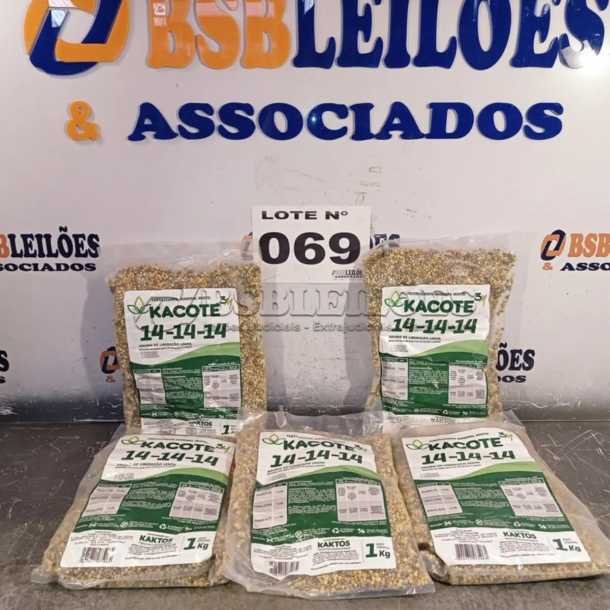 LOTE 069 - 5 KG ADUBO LIBERAÇÃO LENTA 14-14-14 3M OSMOCOTE KAKTOS (NO ESTADO, NÃO SABEMOS SE FUNCIONA. LEILÃO NÃO TEM GARANTIA E NEM DEVOLUÇÃO, SUJEITO A POSSÍVEIS AVARIAS VISÍVEIS/OCULTAS E/OU AUSÊNCIA DE COMPONENTES)