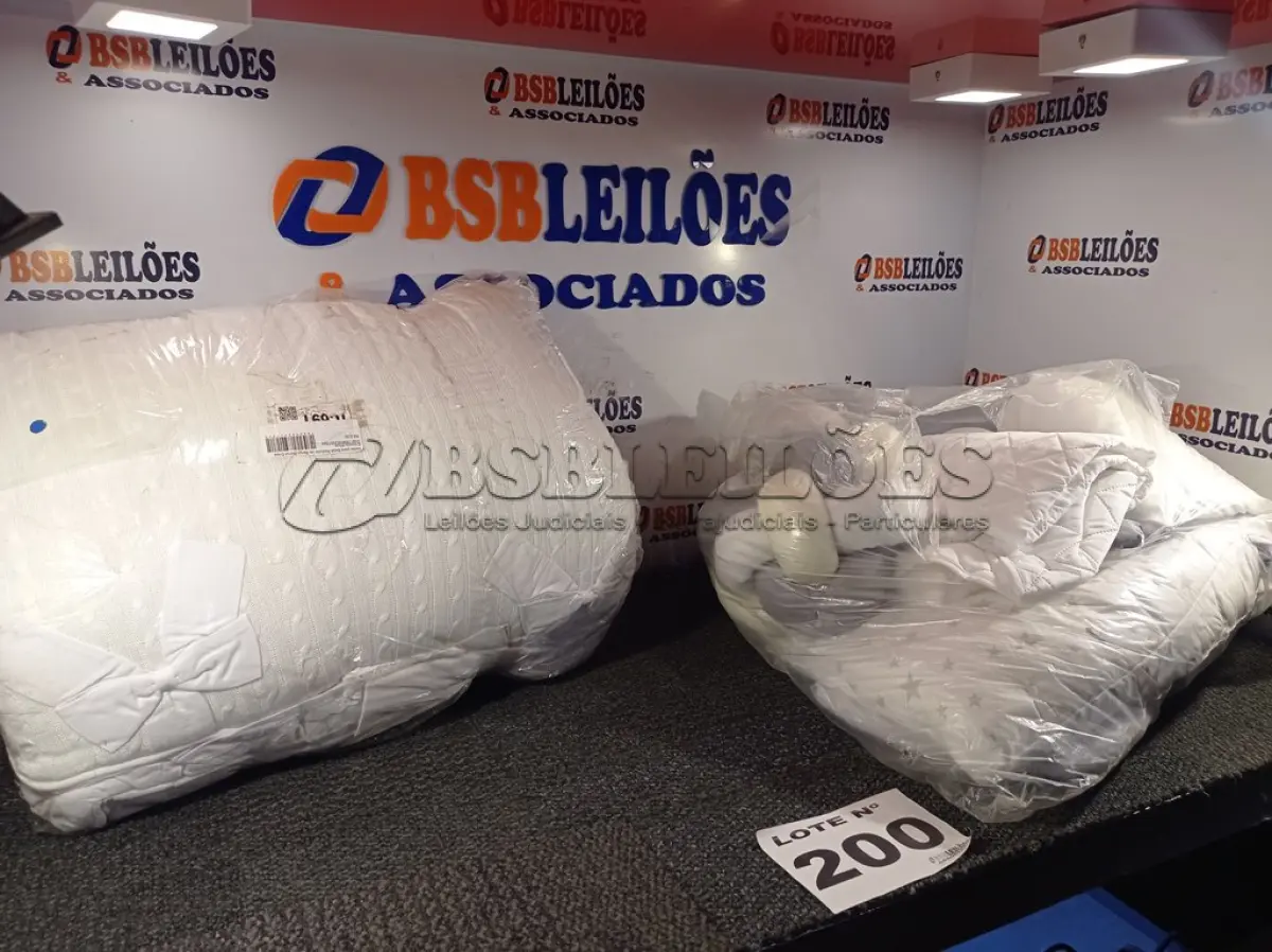 LOTE 200 - 05 – ITENS DE BEBE DIVERSOS (NO ESTADO, NÃO SABEMOS SE FUNCIONA. LEILÃO NÃO TEM GARANTIA E NEM DEVOLUÇÃO, SUJEITO A POSSÍVEIS AVARIAS VISÍVEIS/OCULTAS E/OU AUSÊNCIA DE COMPONENTES)