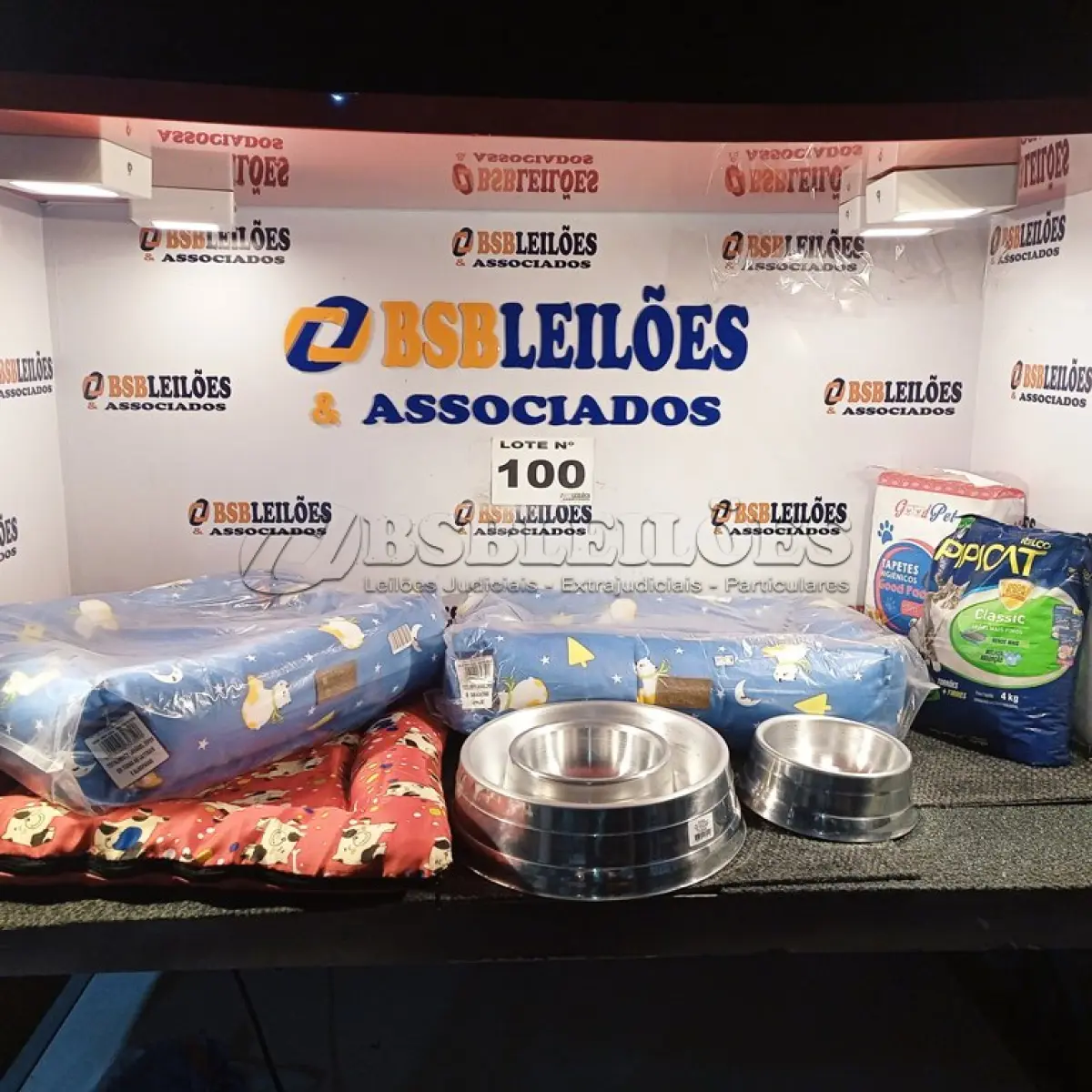 LOTE 100 - 09 – ITENS PARA PETS (NO ESTADO, NÃO SABEMOS SE FUNCIONA. LEILÃO NÃO TEM GARANTIA E NEM DEVOLUÇÃO, SUJEITO A POSSÍVEIS AVARIAS VISÍVEIS/OCULTAS E/OU AUSÊNCIA DE COMPONENTES)