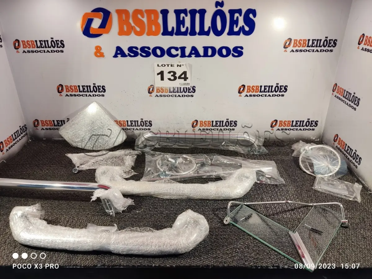 LOTE 134 - 14 – ITENS DE BANHEIRO (NO ESTADO, NÃO SABEMOS SE FUNCIONA. LEILÃO NÃO TEM GARANTIA E NEM DEVOLUÇÃO, SUJEITO A POSSÍVEIS AVARIAS VISÍVEIS/OCULTAS E/OU AUSÊNCIA DE COMPONENTES)