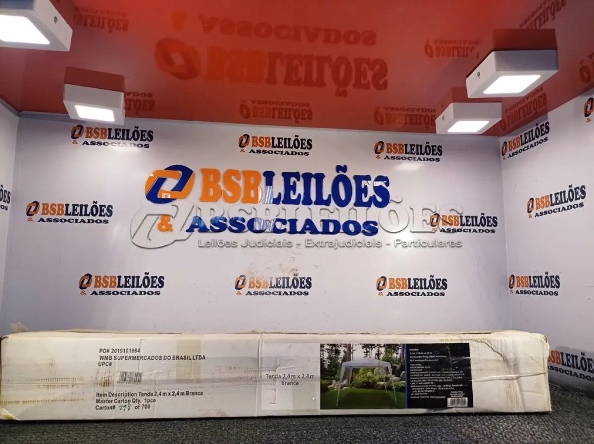 LOTE 150 - 01 – TENDA GAZEBO 2,40 X2,40 (NO ESTADO, NÃO SABEMOS SE FUNCIONA. LEILÃO NÃO TEM GARANTIA E NEM DEVOLUÇÃO, SUJEITO A POSSÍVEIS AVARIAS VISÍVEIS/OCULTAS E/OU AUSÊNCIA DE COMPONENTES)