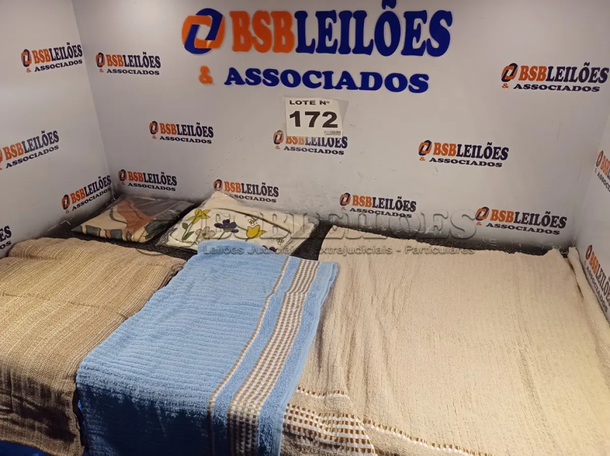 LOTE 172 - 10 – ITENS DE ENXOVAL DIVERSOS (NO ESTADO, NÃO SABEMOS SE FUNCIONA. LEILÃO NÃO TEM GARANTIA E NEM DEVOLUÇÃO, SUJEITO A POSSÍVEIS AVARIAS VISÍVEIS/OCULTAS E/OU AUSÊNCIA DE COMPONENTES)