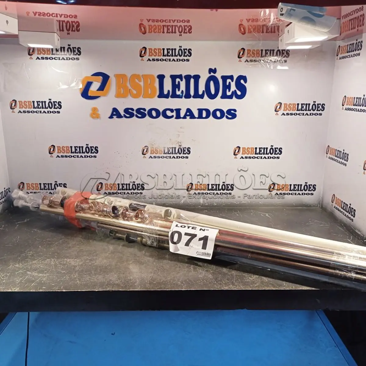 LOTE 071 - 04 - KITS VARÃO PARA CORTINA (NO ESTADO, NÃO SABEMOS SE FUNCIONA. LEILÃO NÃO TEM GARANTIA E NEM DEVOLUÇÃO, SUJEITO A POSSÍVEIS AVARIAS VISÍVEIS/OCULTAS E/OU AUSÊNCIA DE COMPONENTES)
