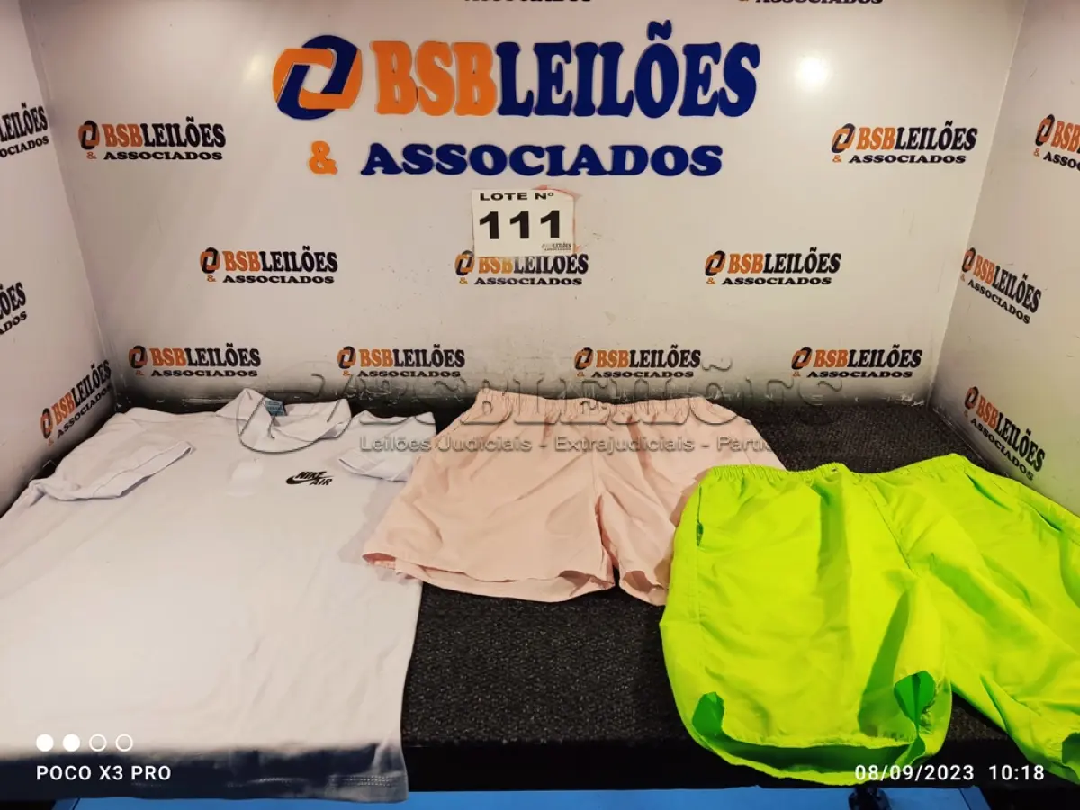 LOTE 111 - 10 – PEÇAS DE ROUPAS MASCULINAS DIVERSAS (NO ESTADO, NÃO SABEMOS SE FUNCIONA. LEILÃO NÃO TEM GARANTIA E NEM DEVOLUÇÃO, SUJEITO A POSSÍVEIS AVARIAS VISÍVEIS/OCULTAS E/OU AUSÊNCIA DE COMPONENTES)