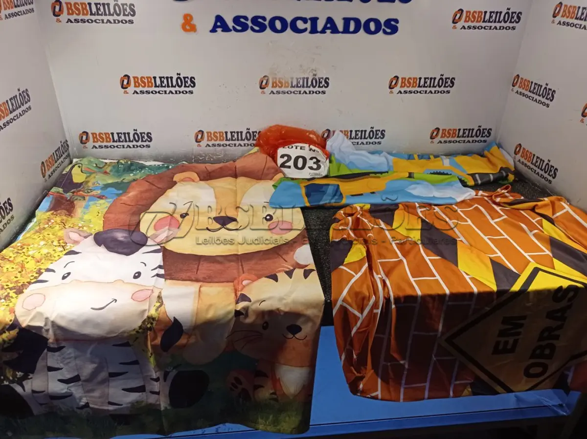 LOTE 203 - 10 – ITENS DE ENXOVAL DIVERSOS (NO ESTADO, NÃO SABEMOS SE FUNCIONA. LEILÃO NÃO TEM GARANTIA E NEM DEVOLUÇÃO, SUJEITO A POSSÍVEIS AVARIAS VISÍVEIS/OCULTAS E/OU AUSÊNCIA DE COMPONENTES)
