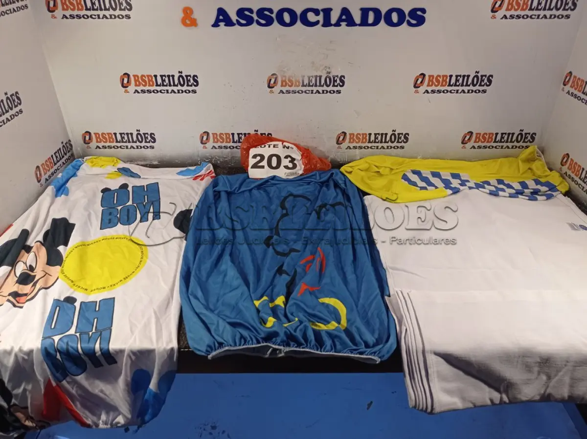 LOTE 203 - 10 – ITENS DE ENXOVAL DIVERSOS (NO ESTADO, NÃO SABEMOS SE FUNCIONA. LEILÃO NÃO TEM GARANTIA E NEM DEVOLUÇÃO, SUJEITO A POSSÍVEIS AVARIAS VISÍVEIS/OCULTAS E/OU AUSÊNCIA DE COMPONENTES)