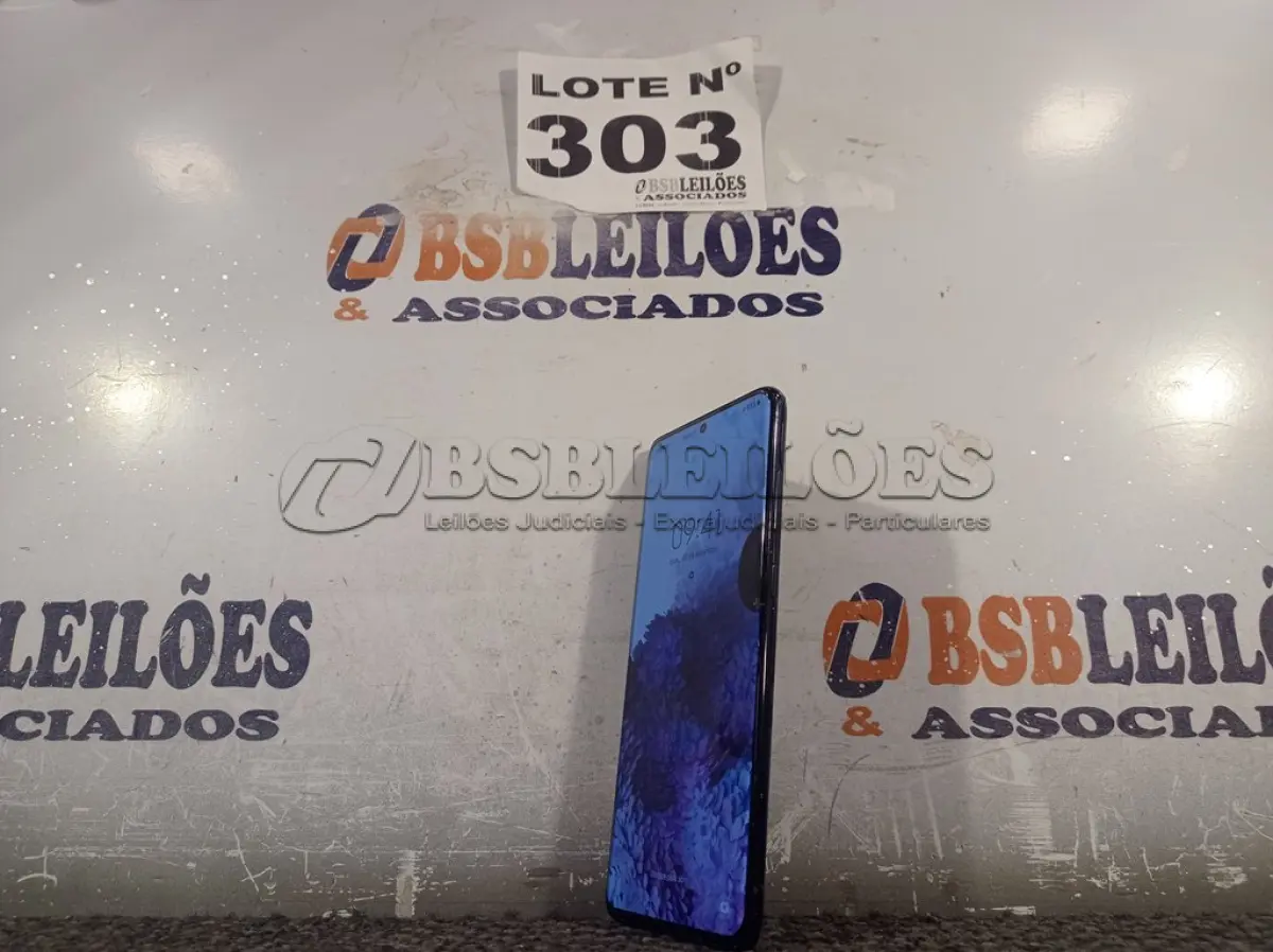 LOTE 303 - 01 – CELULAR SAMSUNG GALAXY S20 PLUS 128GB (NO ESTADO, NÃO SABEMOS SE FUNCIONA. LEILÃO NÃO TEM GARANTIA E NEM DEVOLUÇÃO, SUJEITO A POSSÍVEIS AVARIAS VISÍVEIS/OCULTAS E/OU AUSÊNCIA DE COMPONENTES)