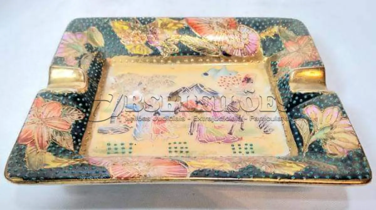LOTE 121 - CINZEIRO IMPORTADO CHINÊS UM 13X16 (NO ESTADO)