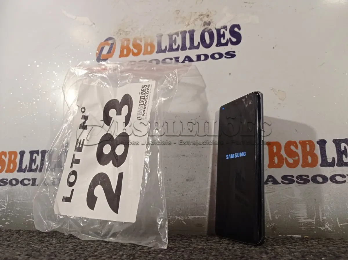 LOTE 283 - 01 – CELULAR SAMSUNG GALAXY S9 (NO ESTADO, NÃO SABEMOS SE FUNCIONA. LEILÃO NÃO TEM GARANTIA E NEM DEVOLUÇÃO, SUJEITO A POSSÍVEIS AVARIAS VISÍVEIS/OCULTAS E/OU AUSÊNCIA DE COMPONENTES)