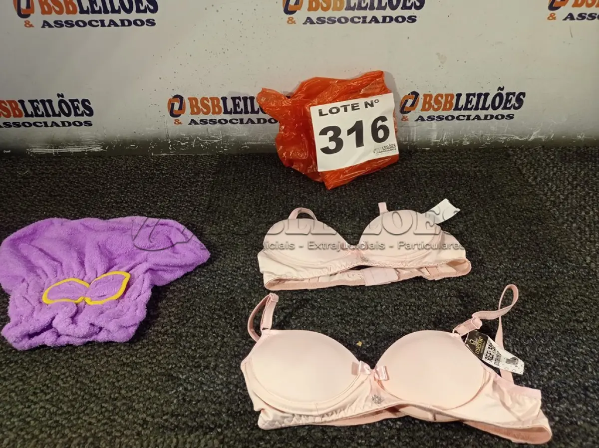 LOTE 316 - 11 – PEÇAS DE ROUPAS INFANTIL DIVERSAS (NO ESTADO, NÃO SABEMOS SE FUNCIONA. LEILÃO NÃO TEM GARANTIA E NEM DEVOLUÇÃO, SUJEITO A POSSÍVEIS AVARIAS VISÍVEIS/OCULTAS E/OU AUSÊNCIA DE COMPONENTES)