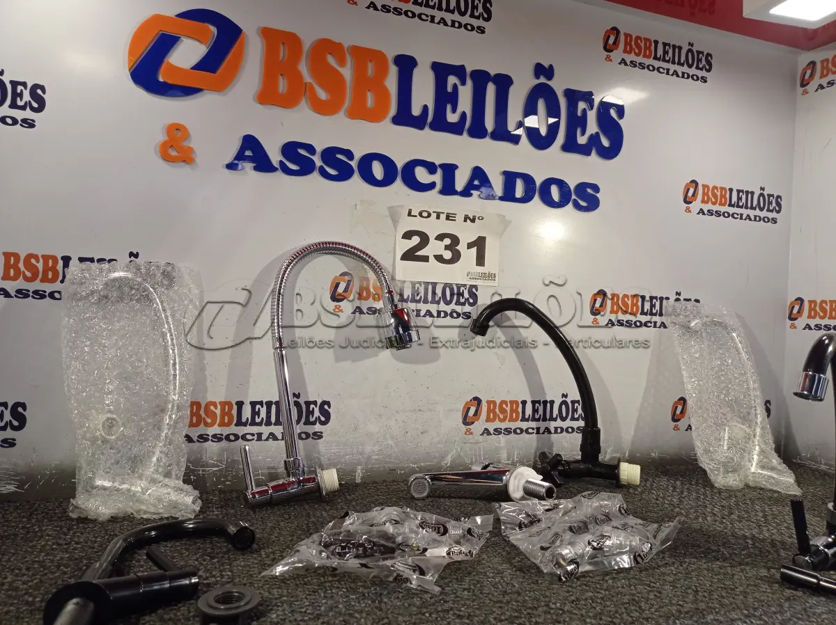 LOTE 231 - 09 – TORNEIRAS DIVERSAS (NO ESTADO, NÃO SABEMOS SE FUNCIONA. LEILÃO NÃO TEM GARANTIA E NEM DEVOLUÇÃO, SUJEITO A POSSÍVEIS AVARIAS VISÍVEIS/OCULTAS E/OU AUSÊNCIA DE COMPONENTES)