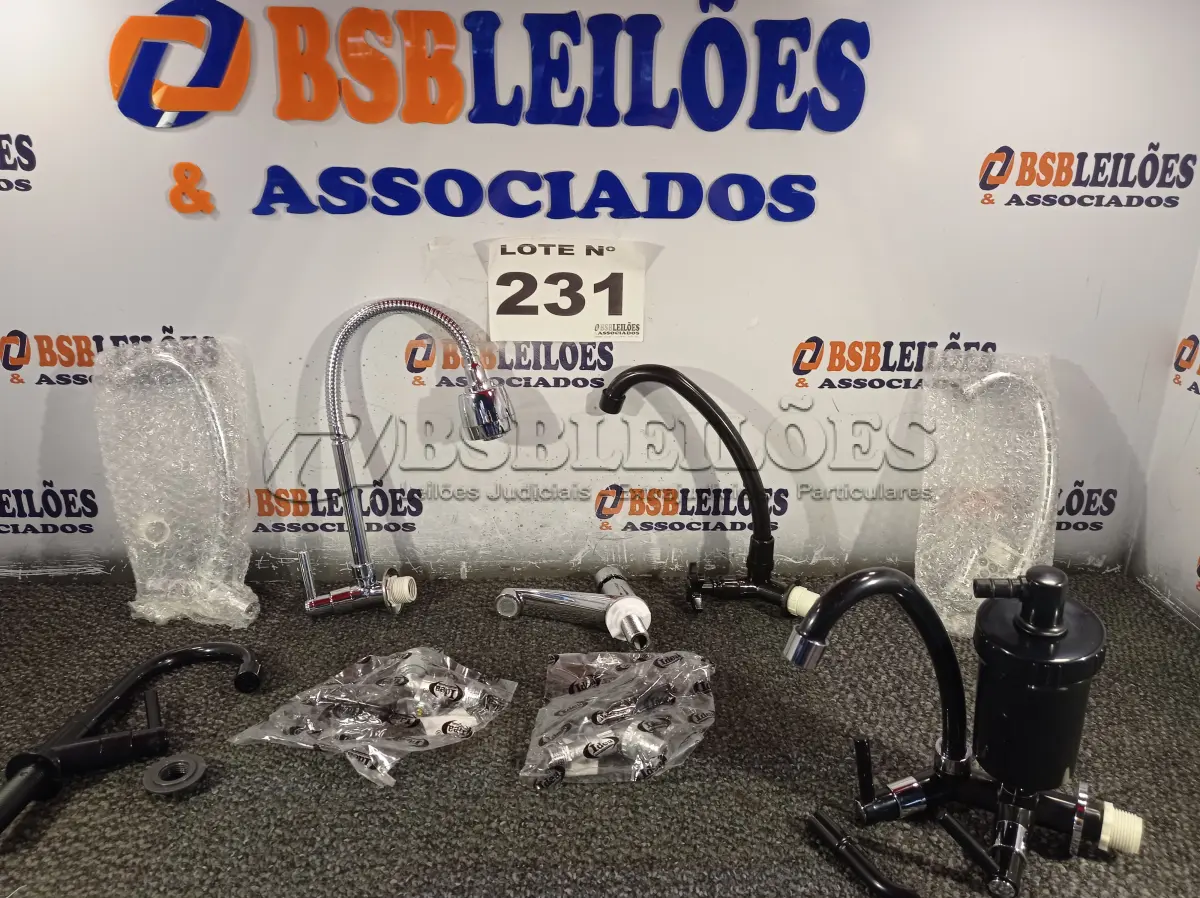 LOTE 231 - 09 – TORNEIRAS DIVERSAS (NO ESTADO, NÃO SABEMOS SE FUNCIONA. LEILÃO NÃO TEM GARANTIA E NEM DEVOLUÇÃO, SUJEITO A POSSÍVEIS AVARIAS VISÍVEIS/OCULTAS E/OU AUSÊNCIA DE COMPONENTES)