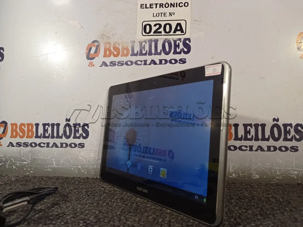 LOTE 020 - 01 TABLETE SAMSUNG TAB 2  16GB, WIFI, MODELO GT-P5110 (NO ESTADO, NÃO SABEMOS SE FUNCIONA. LEILÃO NÃO TEM GARANTIA E NEM DEVOLUÇÃO, SUJEITO A POSSÍVEIS AVARIAS VISÍVEIS/OCULTAS E/OU AUSÊNCIA DE COMPONENTES)